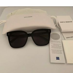 Gentle Monster her 01